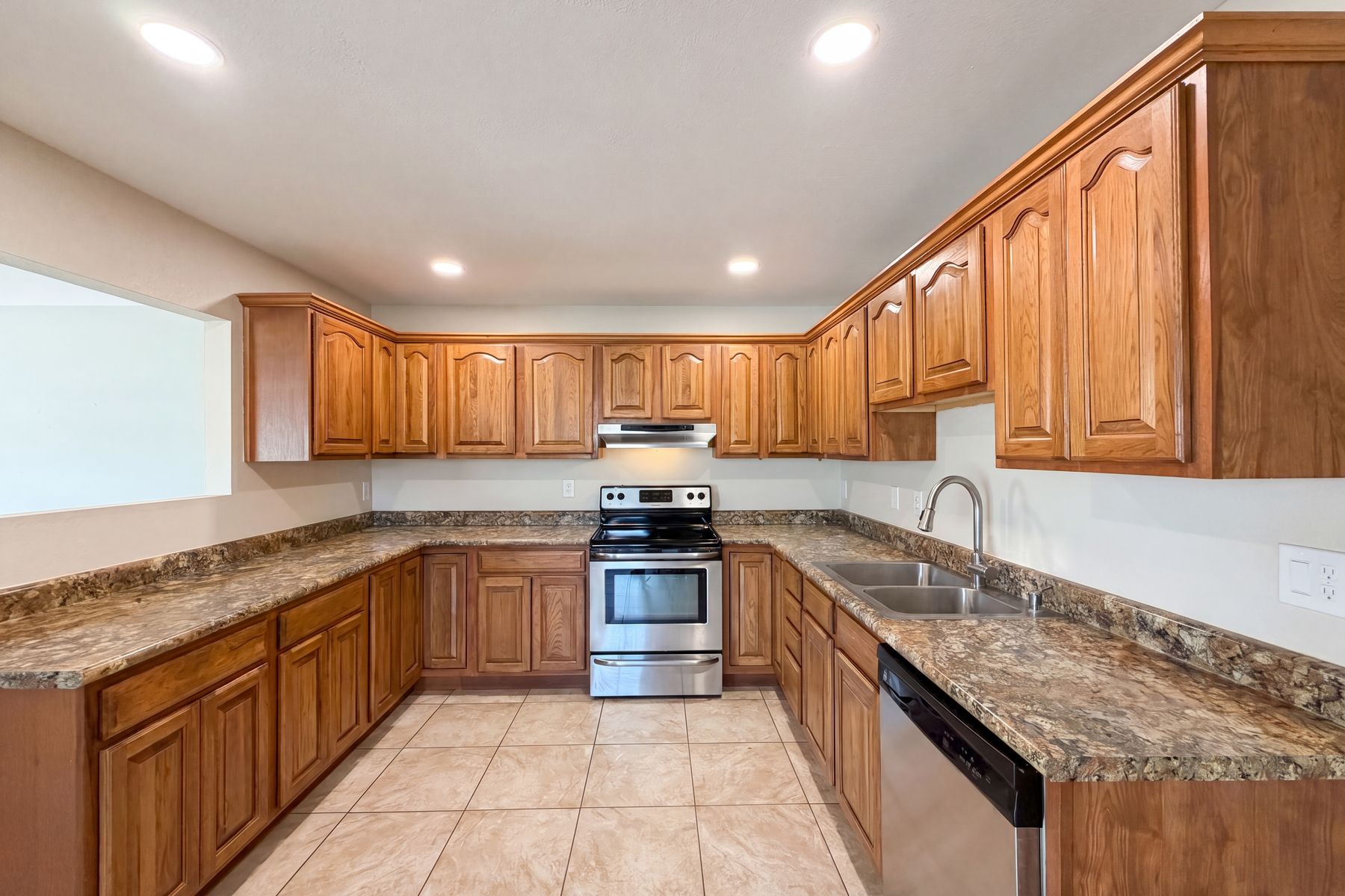 Photo 2 of 18 of 1725 N Date, Mesa, AZ