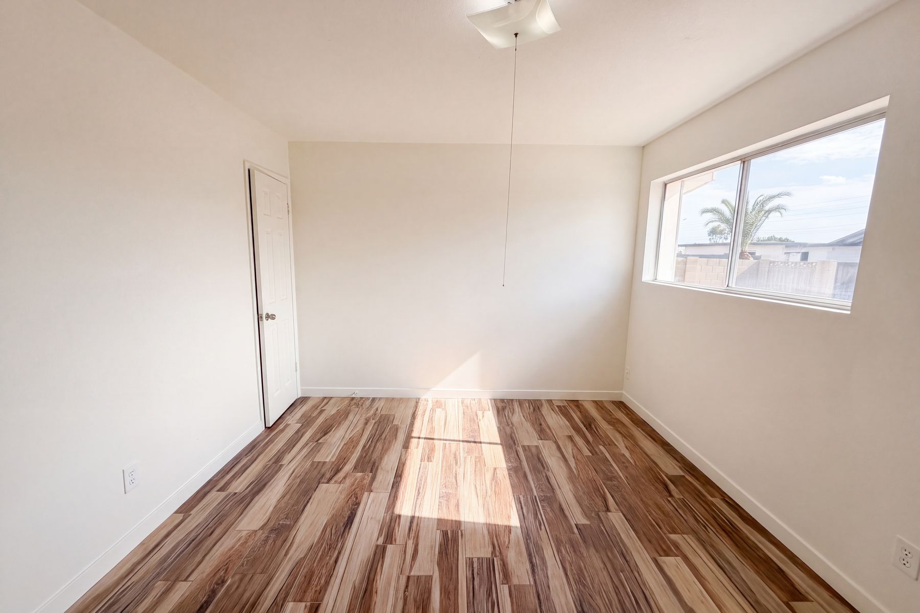 Property photo 3 of 10215 N 36th Ave