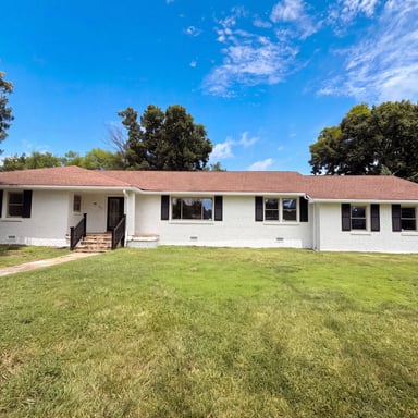Property photo 1 of 212 Islandia Ct W