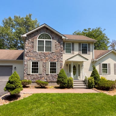 Property photo 1 of 814 Clearview Dr