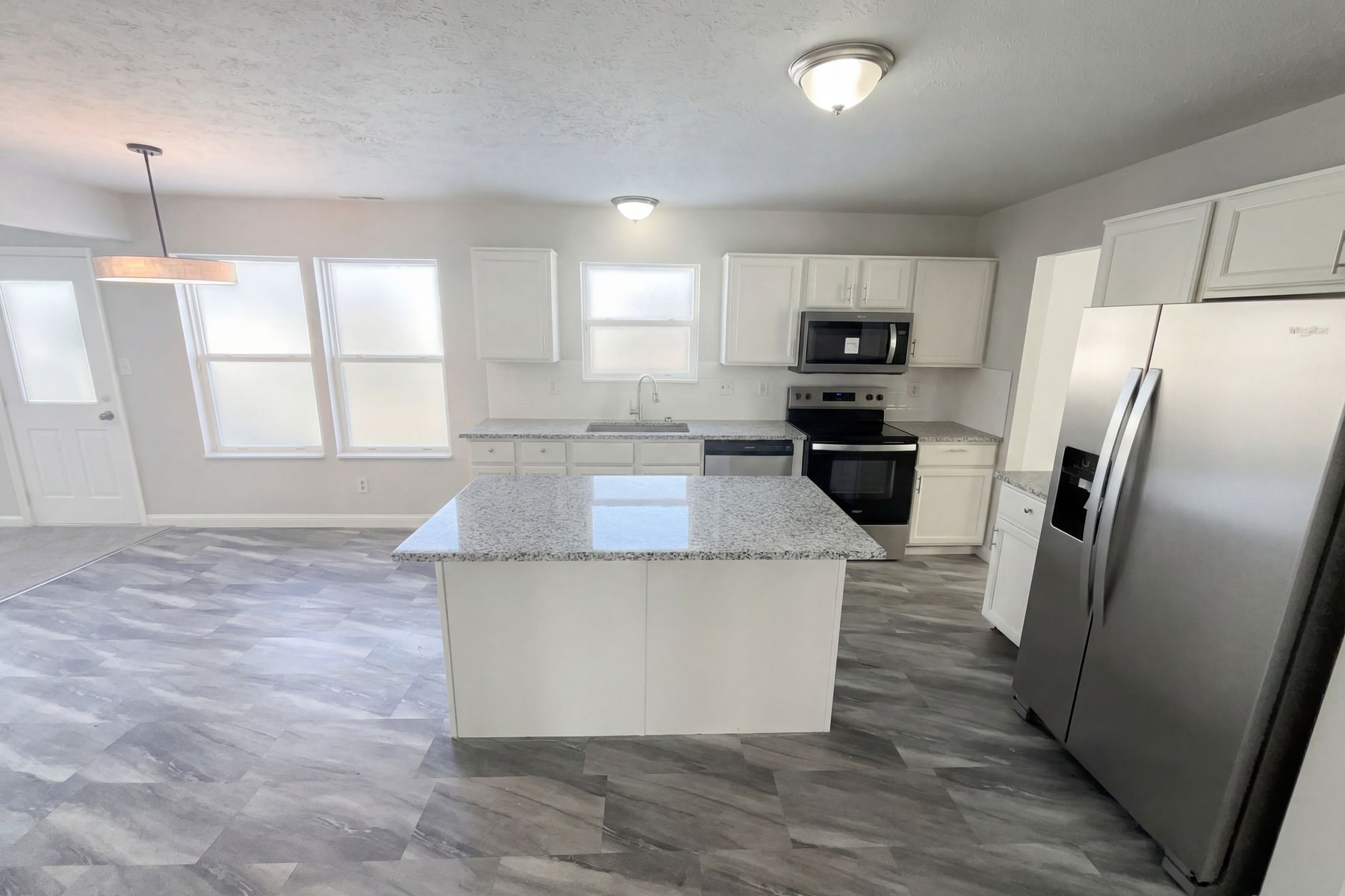 Photo 2 of 31 of 10142 Sandcherry Ln, Indianapolis, IN