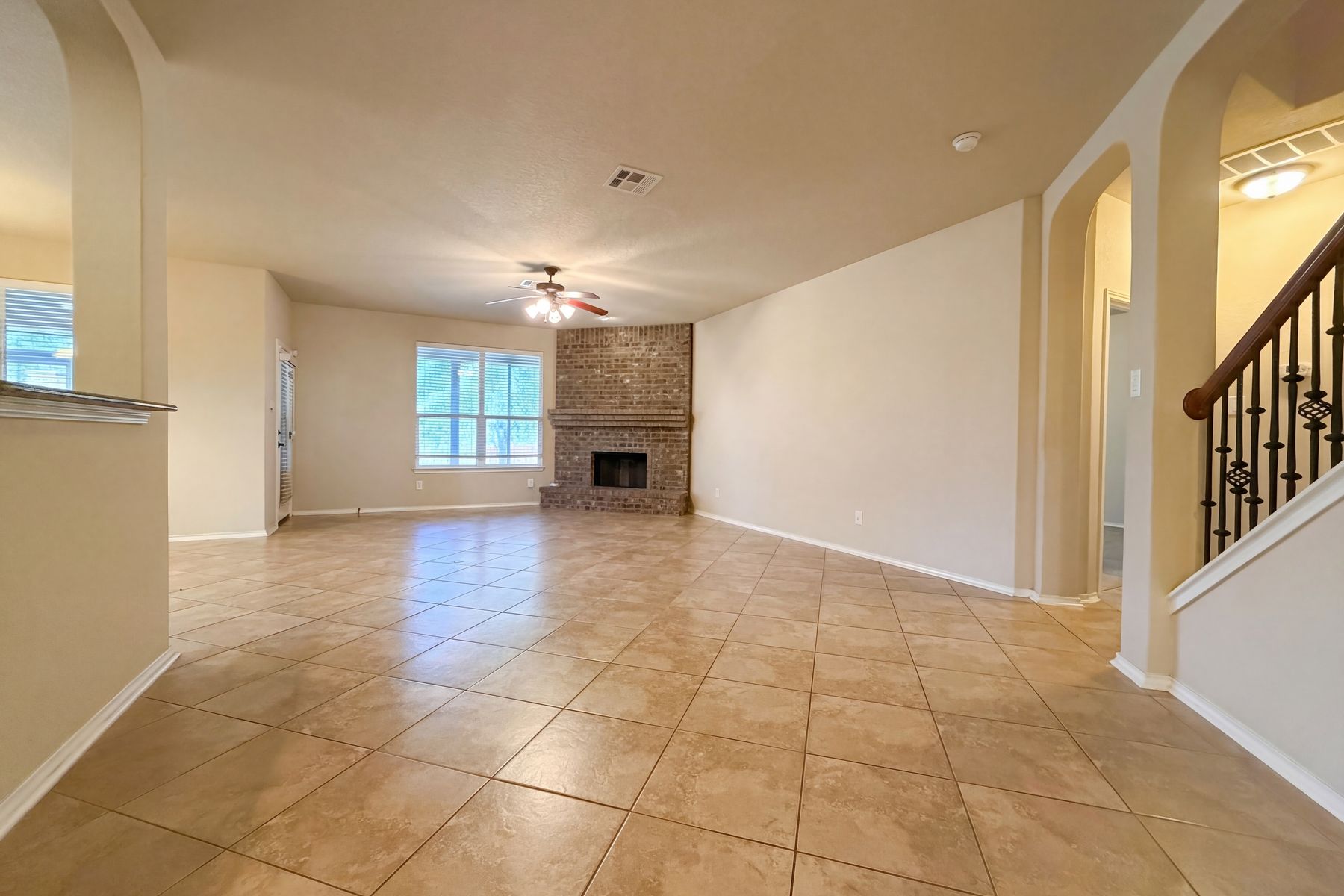 Property photo 3 of 6941 Laura Hts