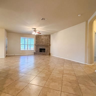 Property photo 3 of 6941 Laura Hts