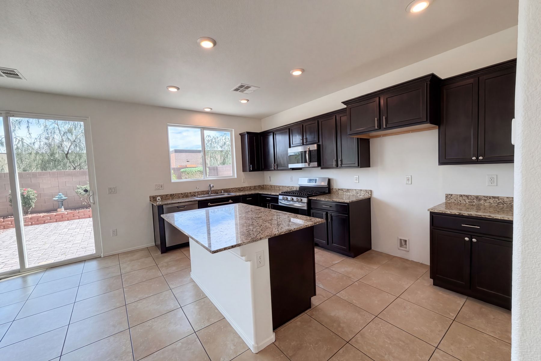 Photo 2 of 52 of 4036 White Opal St, Las Vegas, NV