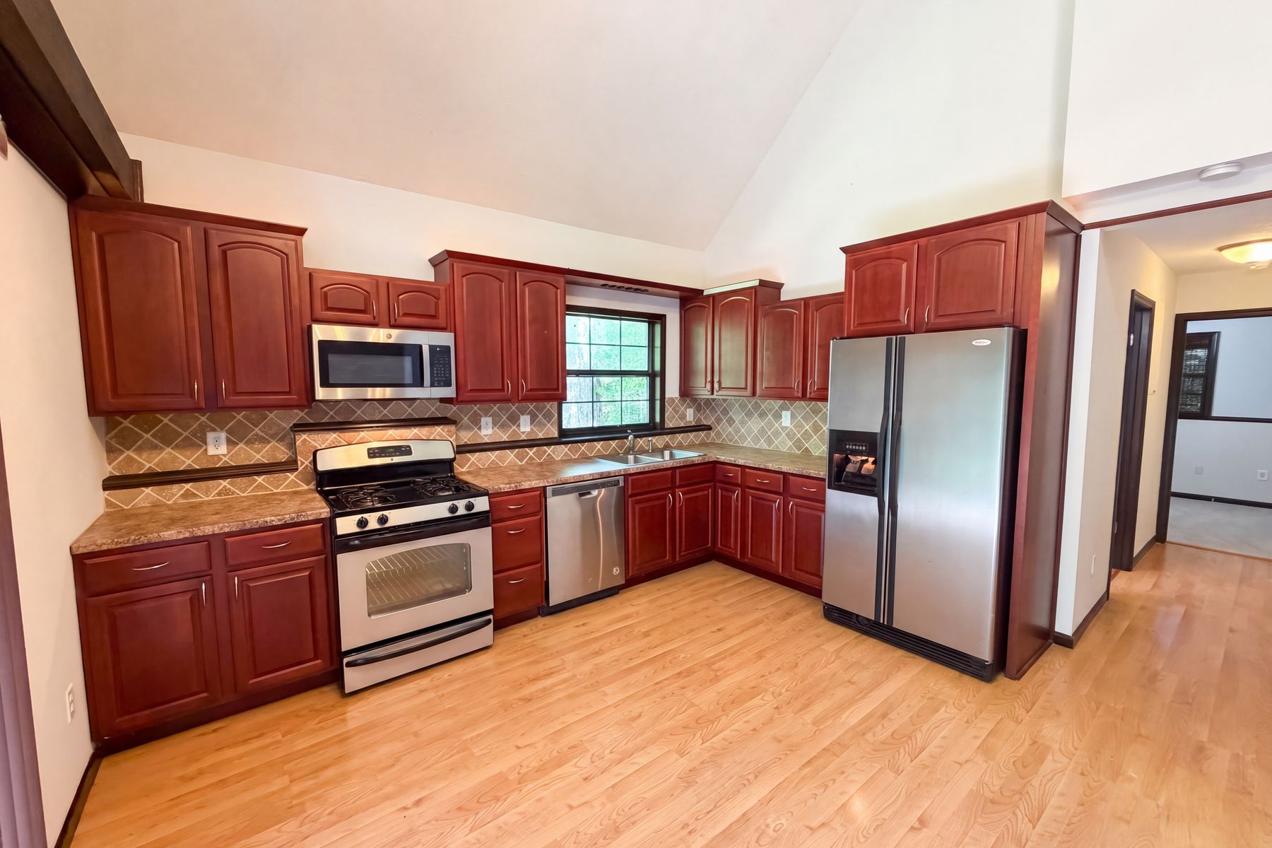 Photo 2 of 20 of 240 Shawna Ln, Hillsboro, TN
