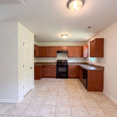 Property photo 2 of 4655 Chapel Ridge Dr