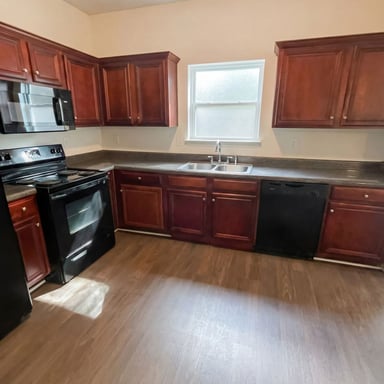 Property photo 2 of 1630 Tigris Ct