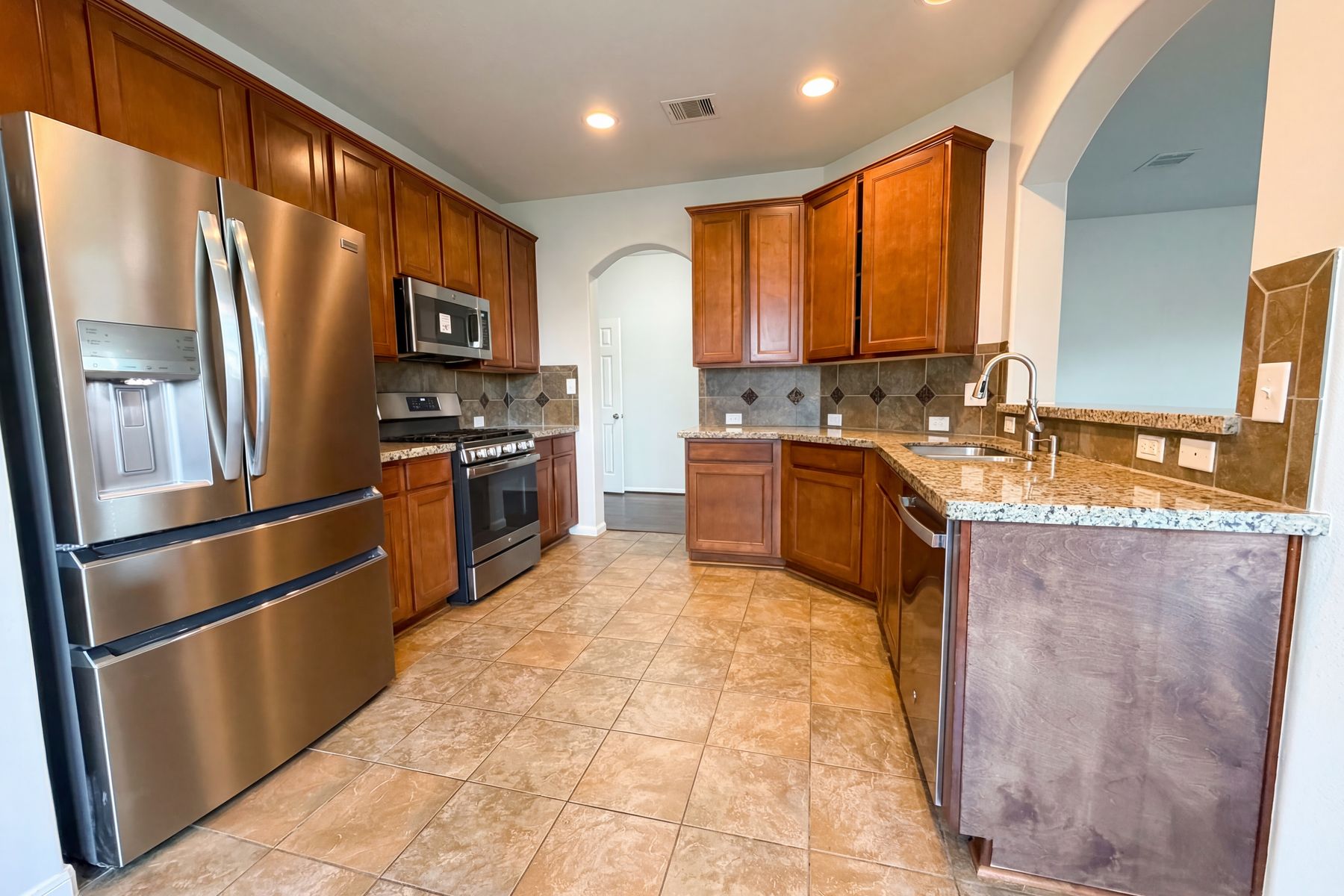 Photo 2 of 24 of 26306 Fox Ridge Ln, Katy, TX