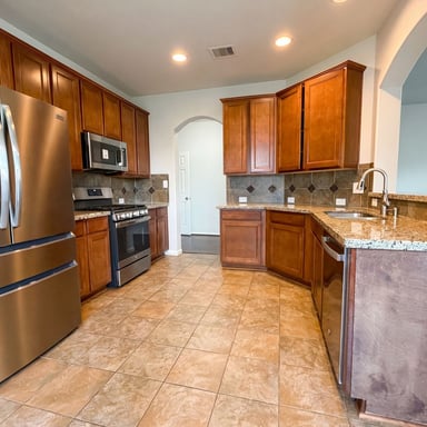 Property photo 2 of 26306 Fox Ridge Ln