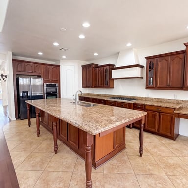 Property photo 2 of 4118 W Saint Anne Ave