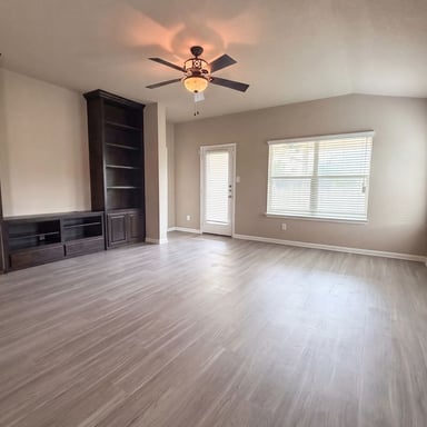 Property photo 3 of 789 Wolfeton Way