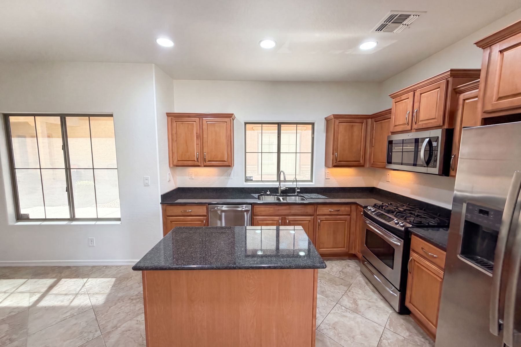 Photo 2 of 22 of 3968 E Melinda Dr, Phoenix, AZ
