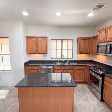 Property photo 2 of 3968 E Melinda Dr