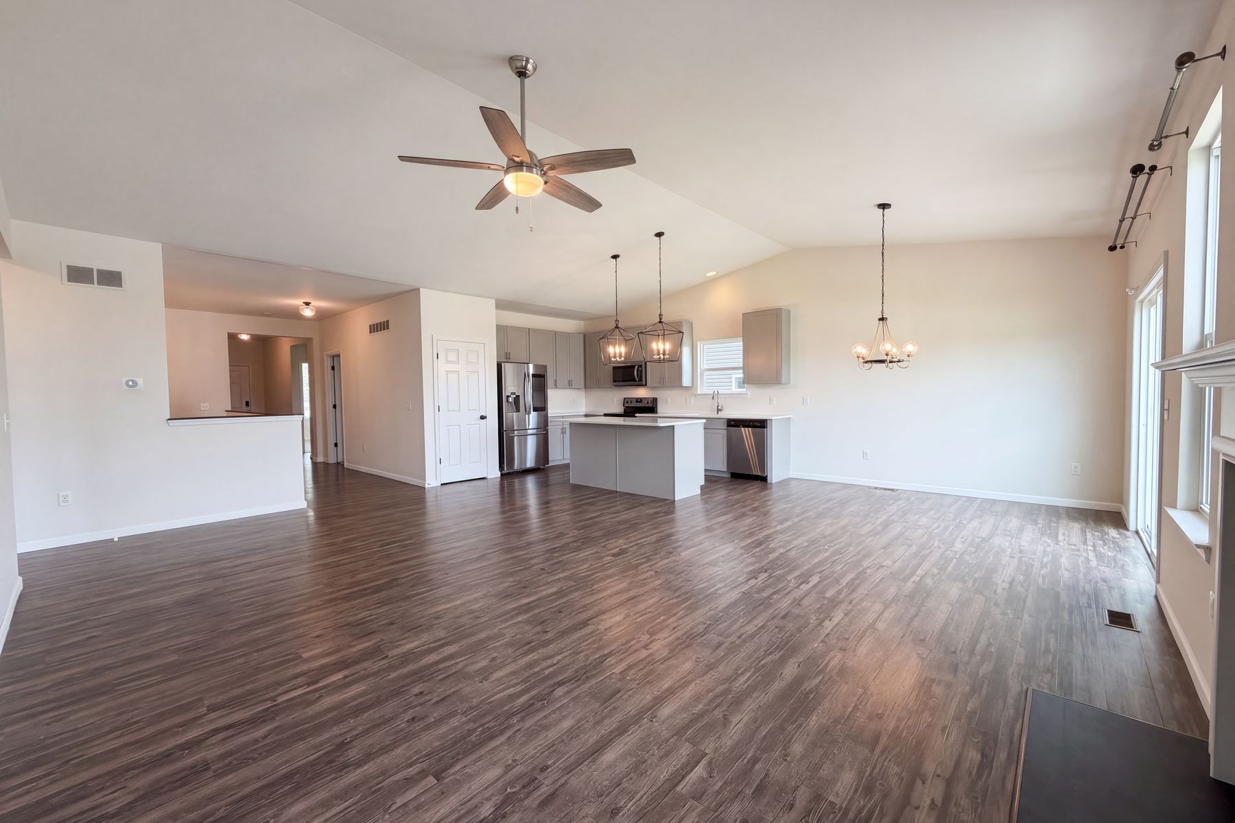Property photo 3 of 1034 Sweet River Dr