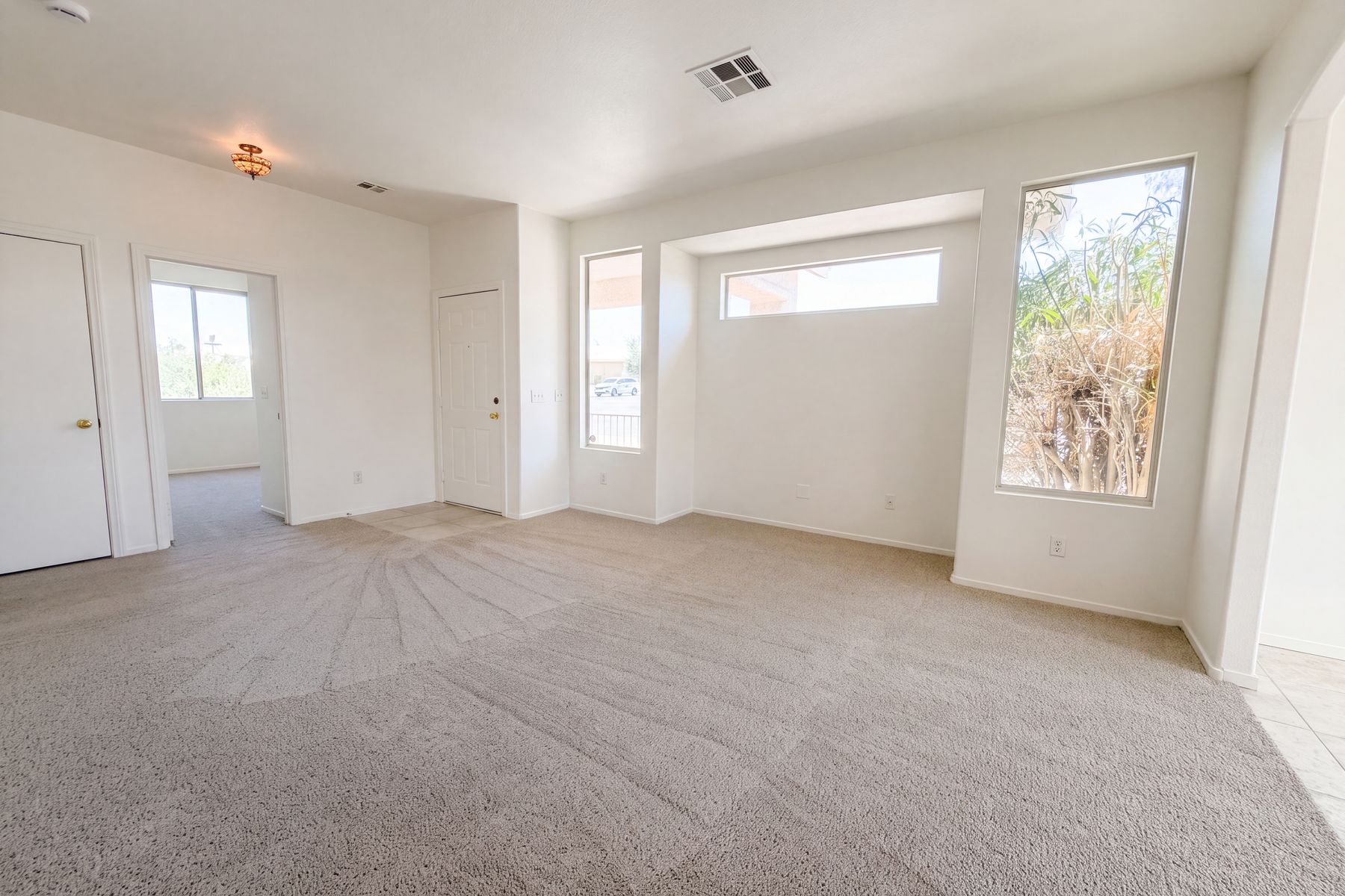 Property photo 3 of 521 Quail Bird Pl