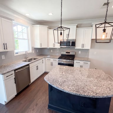 Property photo 2 of 7020 Chrysanthemum Rd