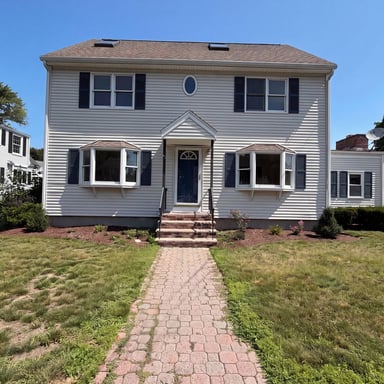 Property photo 1 of 4 MacArthur Cir