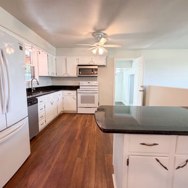 Property photo 2 of 213 Bonnaridge Dr