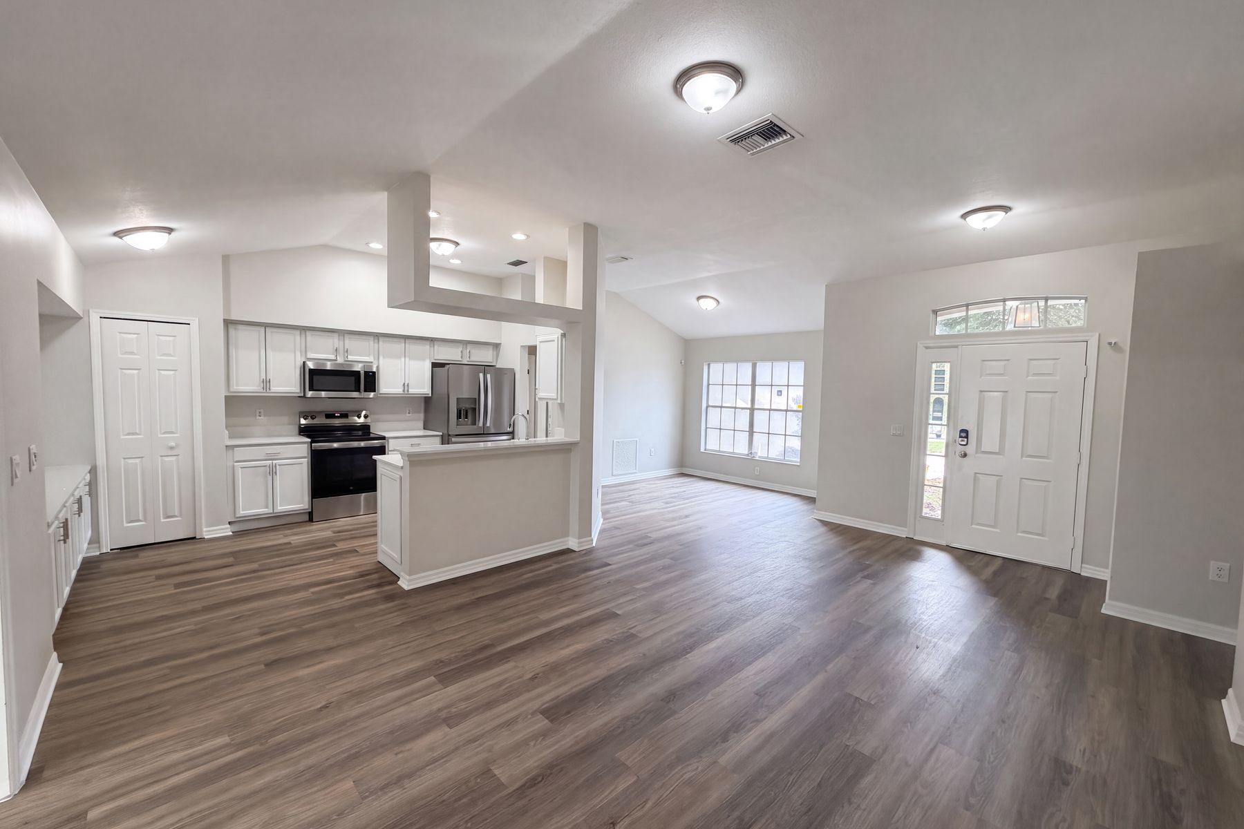 Property photo 3 of 5217 Ponce De Leon Blvd