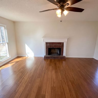 Property photo 3 of 1012 Crown Corners Dr