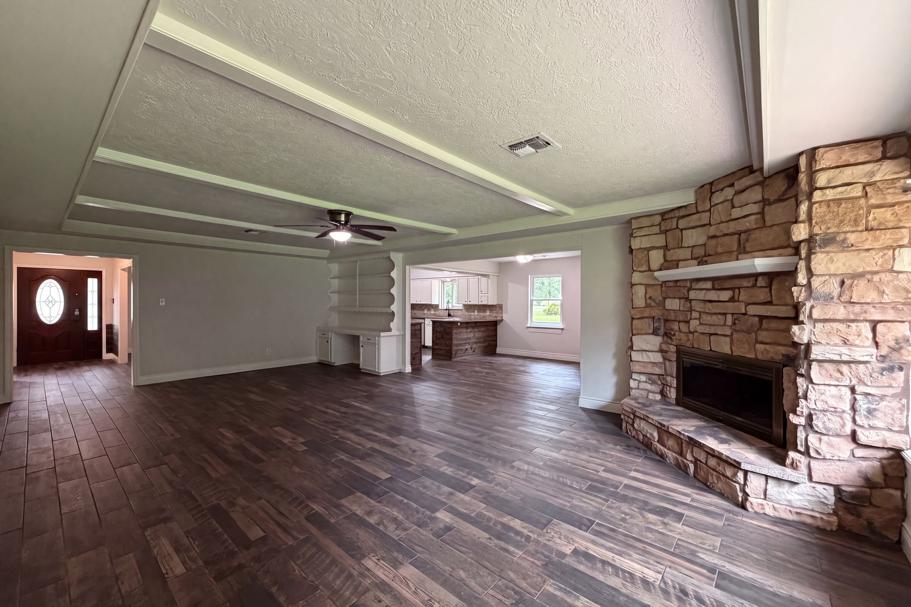 Property photo 3 of 11614 Mile Dr
