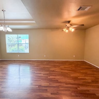 Property photo 3 of 5313 Southern Crossing Dr