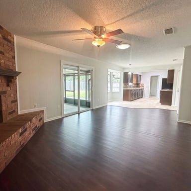 Property photo 3 of 606 Gulfstream Trl S