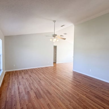 Property photo 3 of 17052 SW 39th Cir