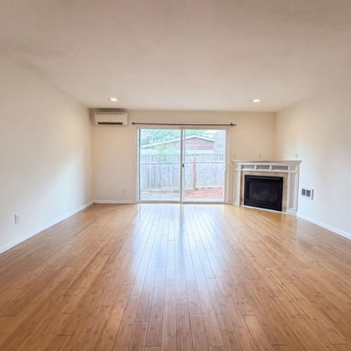 Property photo 3 of 122 SE 73rd Ave