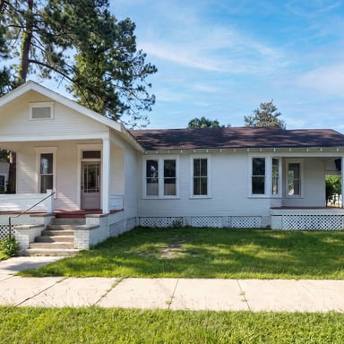 Property photo 1 of 809 Mary St