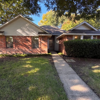 Property photo 1 of 1503 Curtis Ln