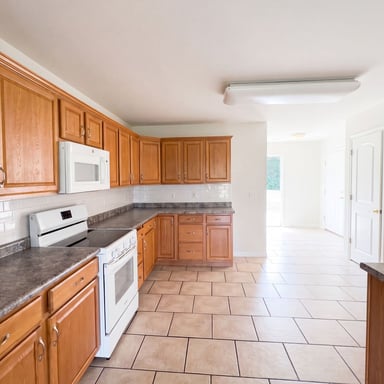 Property photo 2 of 2357 Bastean Rd