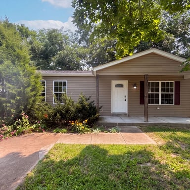 Property photo 1 of 82 Cedar Ridge Dr