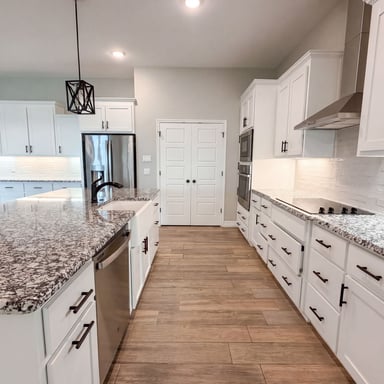 Property photo 2 of 6112 Wye Oak Dr