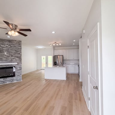 Property photo 3 of 145 Pond Oak Ln