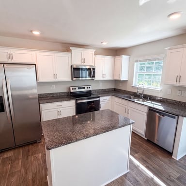 Property photo 2 of 2014 Tarzi Ln