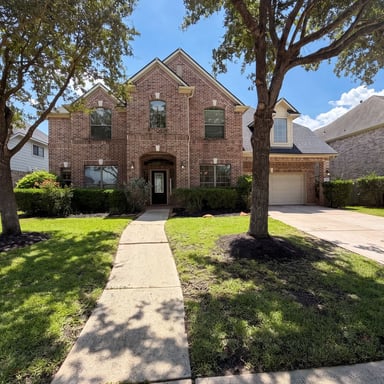 Property photo 1 of 15822 Maple Shores Dr