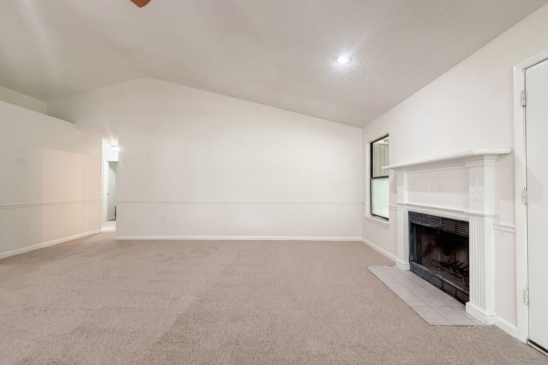 Property photo 3 of 7737 Pepper Cir E