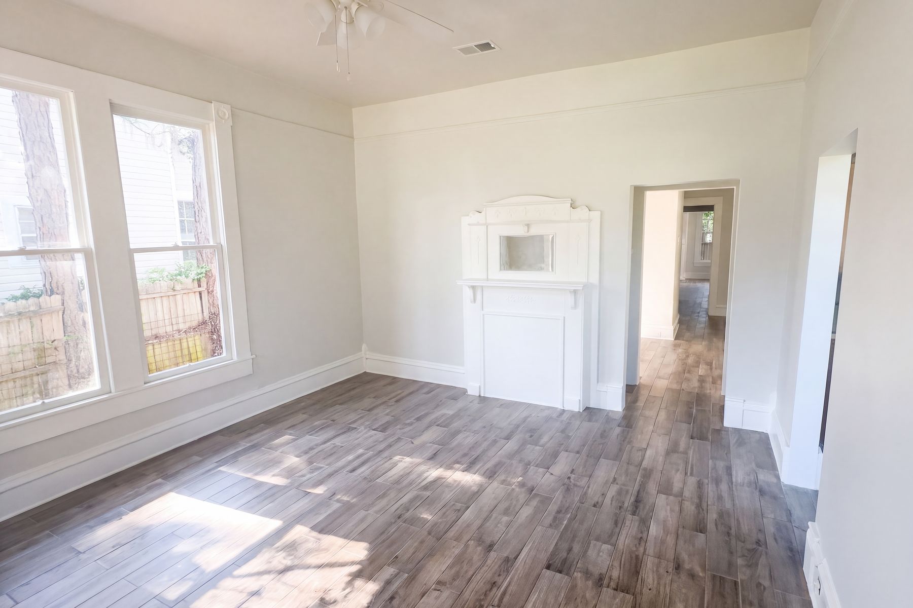 Property photo 3 of 809 Mary St