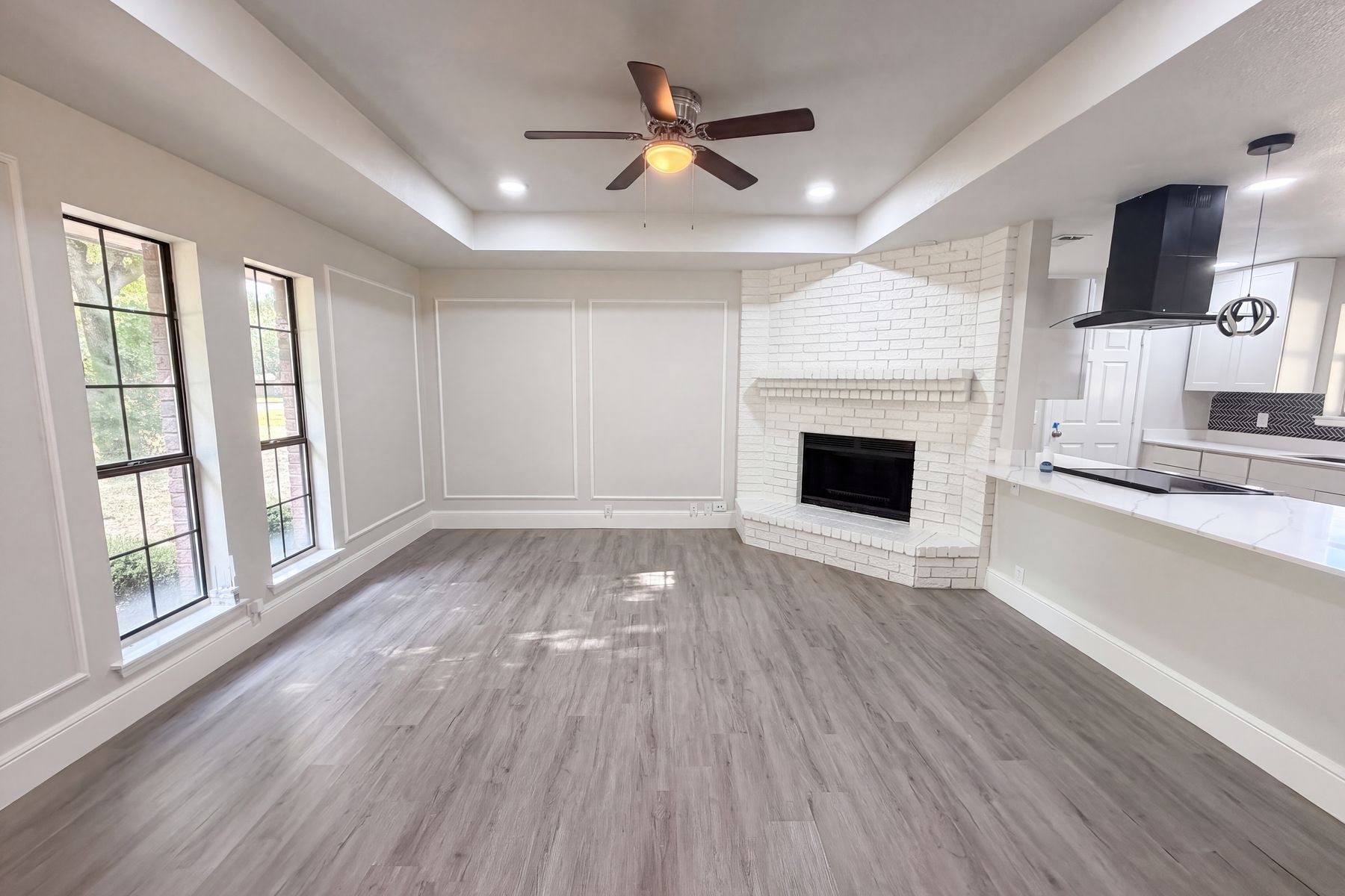 Property photo 3 of 127 Jason Dr