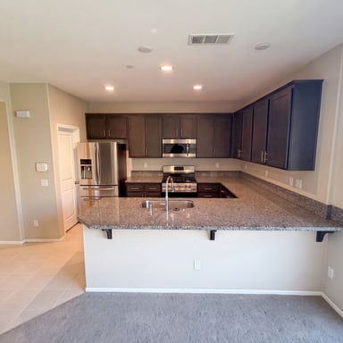 Property photo 2 of 3885 Iron Mountain Cir
