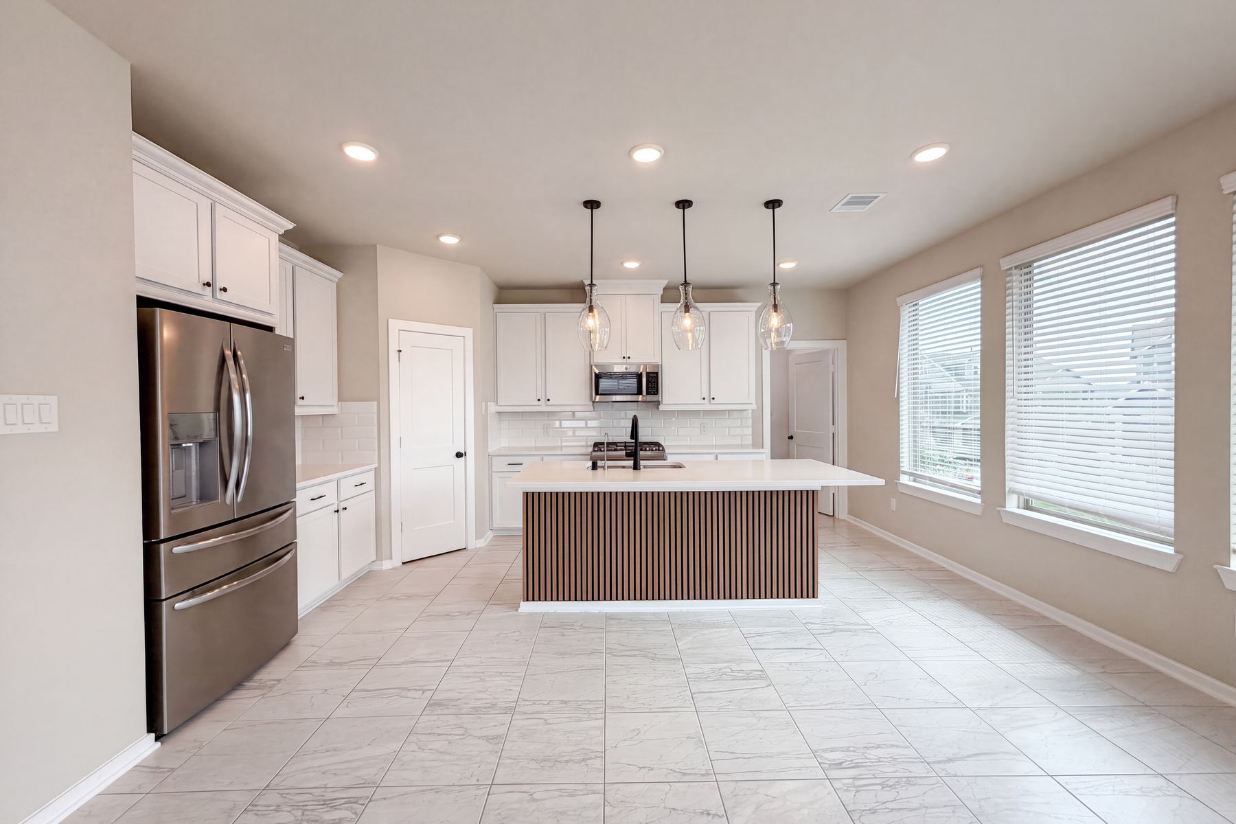 Photo 2 of 18 of 23939 Oriole Valley Trl, Katy, TX