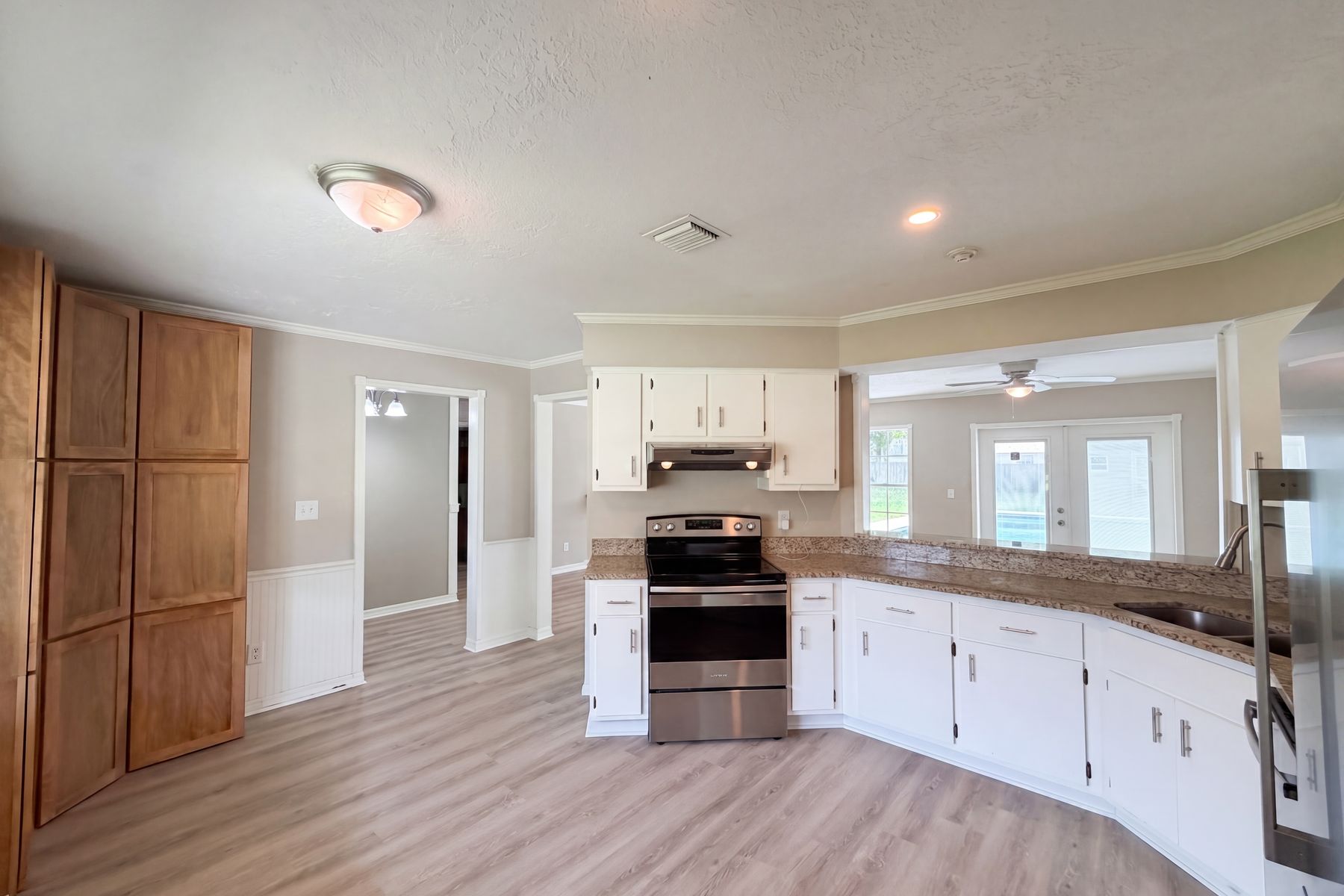 Photo 2 of 21 of 1770 NE 37th St, Ocala, FL