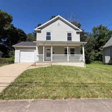 Property photo 1 of 1004 Bellows St