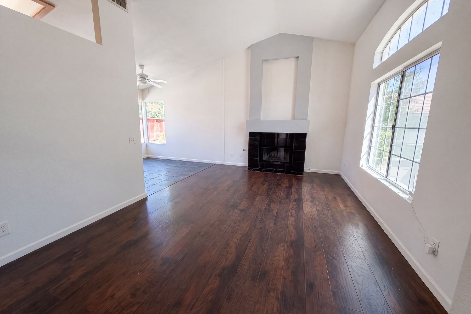 Property photo 3 of 13154 Oberlin Ave