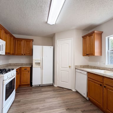 Property photo 2 of 7001 Edmundson Dr