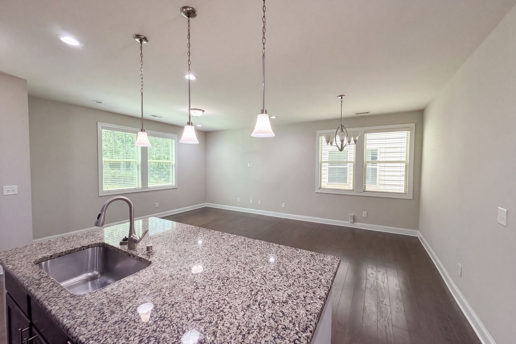 Property photo 3 of 109 Belle Plain Dr