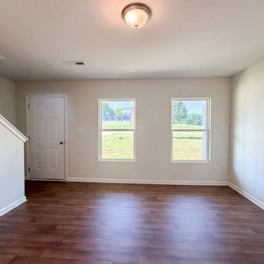 Property photo 3 of 112 Dixieland Ct
