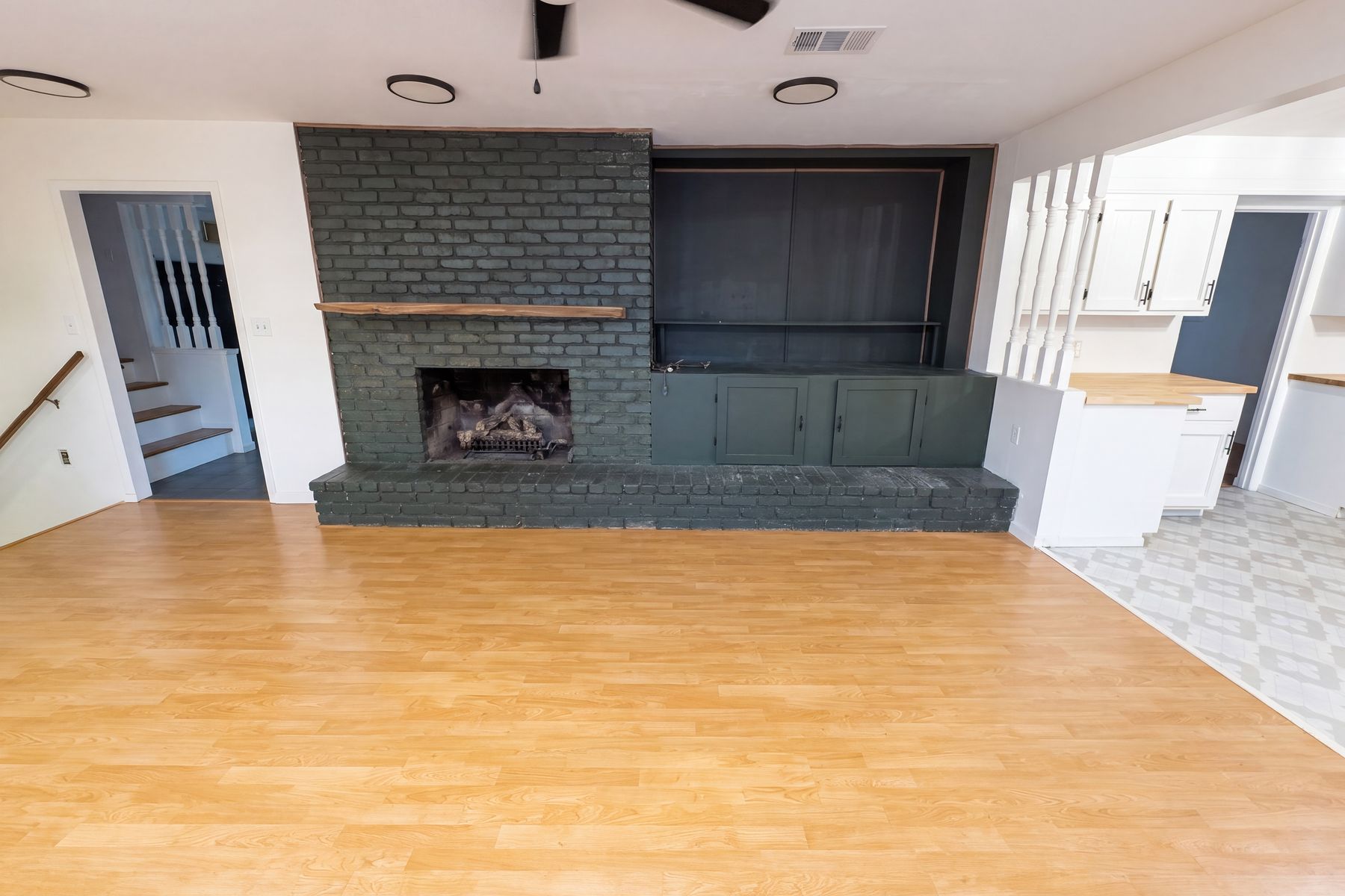 Property photo 3 of 502 Bradley Ave
