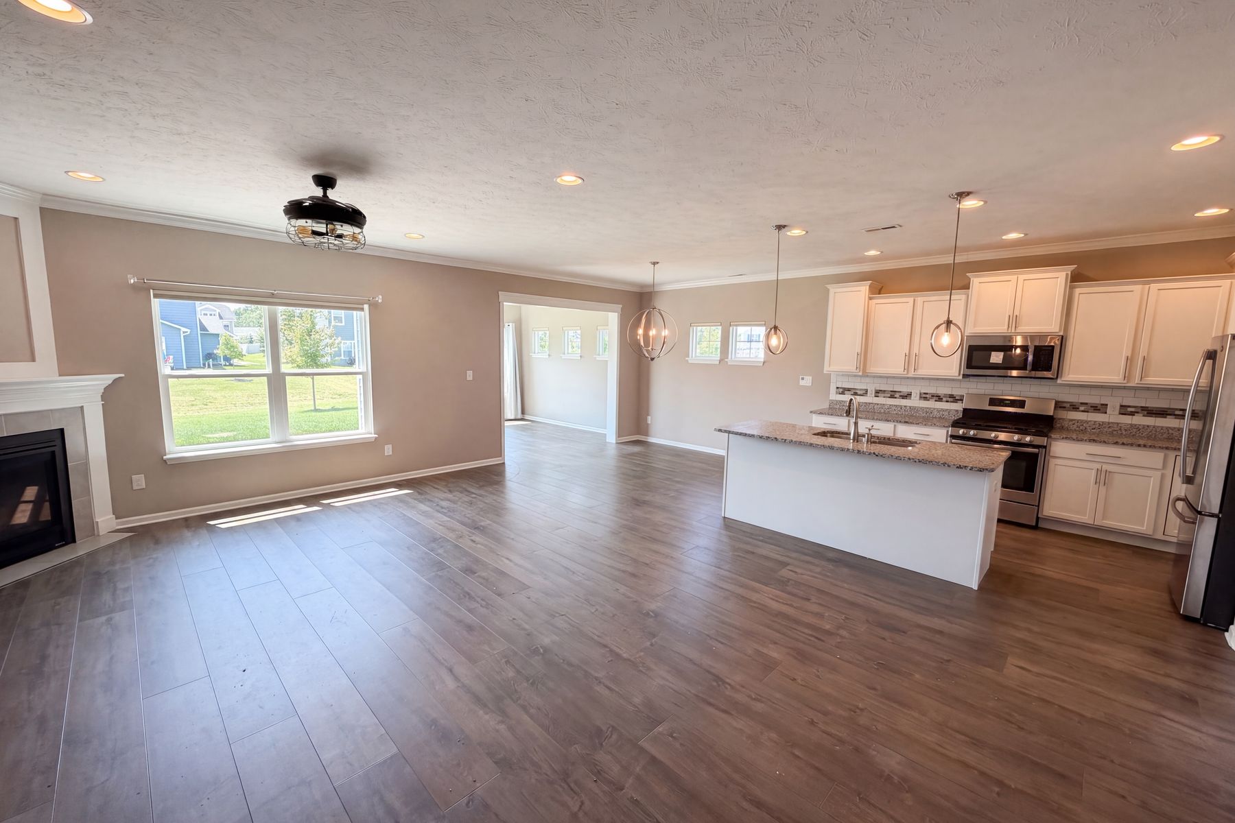 Property photo 3 of 12325 Wright Ct